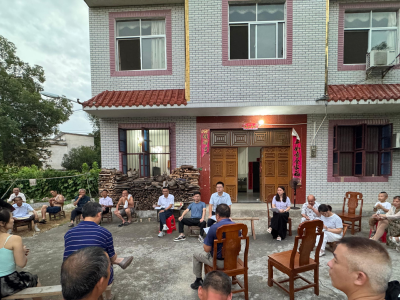 通城县大坪乡来苏村：屋场会上话新风 移风易俗入人心