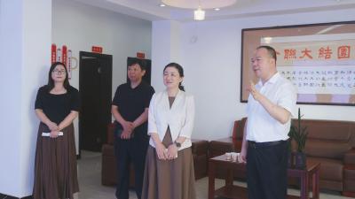 省侨联副主席王慧萍来通城调研企业发展和“侨胞之家”阵地建设工作