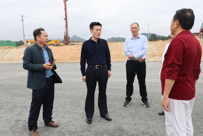 杨修伟调研重点项目建设工作
