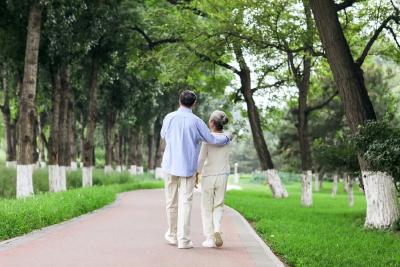 吃完饭做这一件事，对血糖、血管、体重都好 