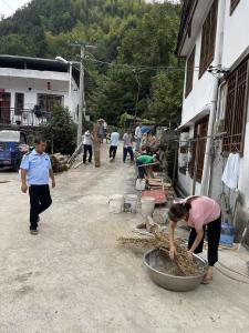 通城县大坪乡：全力整治人居环境 护航药姑山古瑶村景区开园