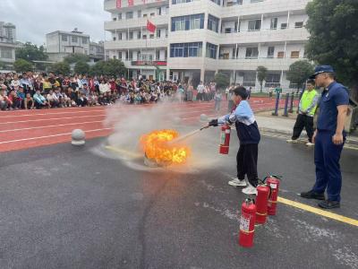 安全护航成长路 法治筑牢防护网丨通城县多部门联动走进隽水镇新塔小学开展消防法治安全教育实践课  