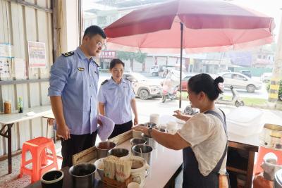 通城县市场监管局开展校园周边食品安全与产品质量专项整治行动  