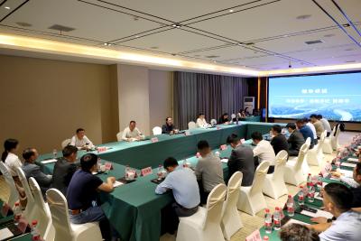 通城举行上海、宁波通城商会返乡考察座谈会  