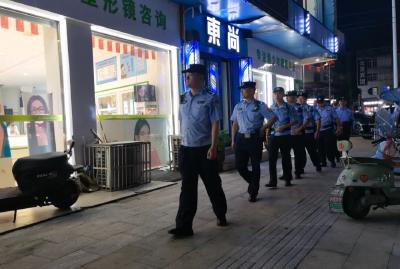 用坚守书写平安！通城公安用“警察蓝”护航“中国红”