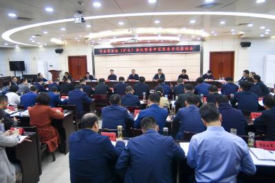 周锋主持召开市委常委会（扩大）会议暨县市区党委书记座谈会 切实增强责任感使命感紧迫感 全力以赴拼经济稳增长促发展