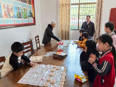 通城县石南镇：楚河汉界藏智慧 花亭村里传文明