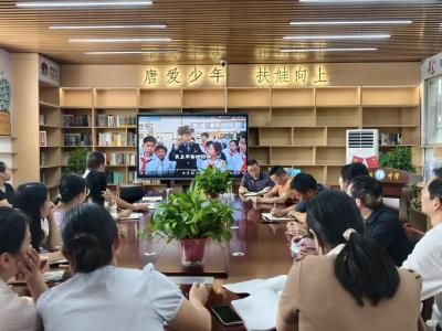 通城县塘湖中学：召开全体教师会议 凝心聚力共绘发展新篇