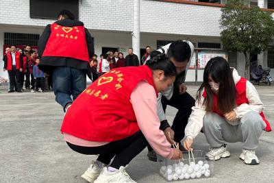 通城县马港镇潭下小学：温情结对暖童心 携手同行护成长