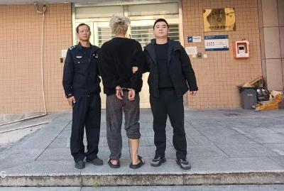 通城巡特警快速出击，精准抓获1名网逃