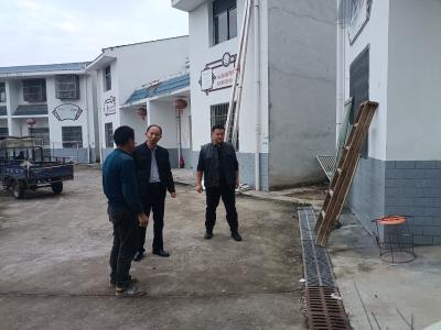 通城县石南镇：走访安置点解民忧 情系群众保民安