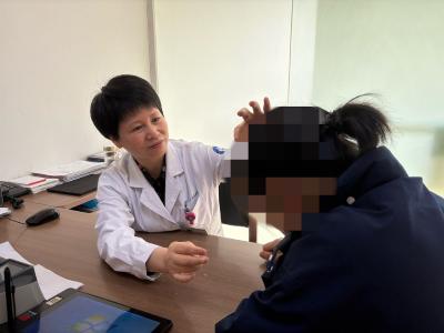 秋冬换季皮肤“喊渴”？医生教你如何锁住水分不翻车 