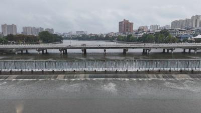 通城县隽水坝水闸首次成功满蓄水