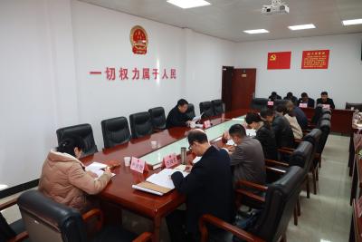 刘季平在县人大常委会机关宣讲党的二十届四中全会精神  