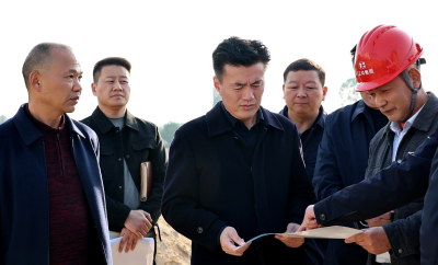 杨修伟调研重点项目建设工作