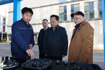 黄建平到恩施州开展招商考察 