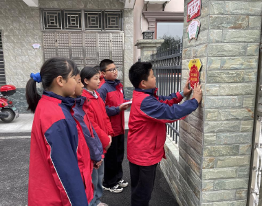 通城县隽水镇古龙社区：卫生评比以评促改 共筑文明宜居家园