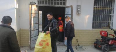 通城县四庄乡寺背村：“千人净村”焕新颜 安置点里暖民心