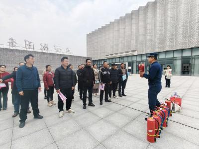 通城县开展2025年秋冬季文旅行业安全生产治本攻坚三年行动暨应急救援培训  