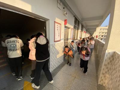 通城县大坪乡杨部小学开展冬季消防安全教育活动