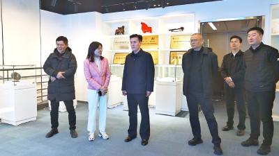 杨修伟率队赴北京市招商考察