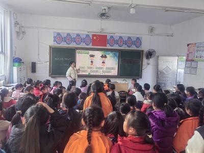通城县五里镇大坪坳完小：预防性侵，守护成长