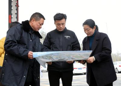 杨修伟调研教育项目建设工作