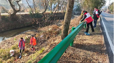 【清洁家园在行动】通城县石南镇仙姑村：仙姑村“清洁家园”再行动 让乡村颜值“焕新颜”