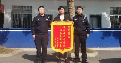 暖心警事暖民心！通城公安快速寻回爱犬+上门办证解民忧