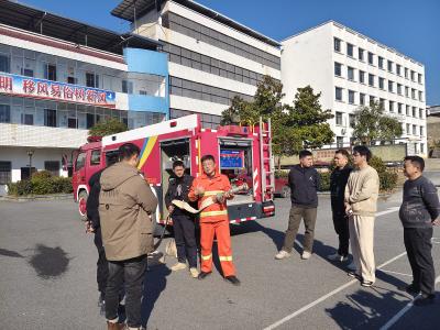 通城县马港镇应急救援队开展消防技术培训工作