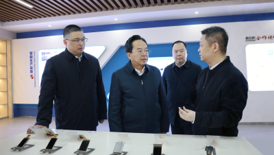 黄建平调研重点企业、重点项目