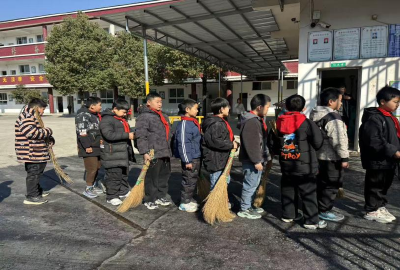 【清洁家园在行动】通城县塘湖镇夏家完小开展“环保小卫士在行动”实践活动