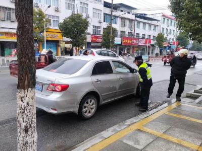 低温坚守护畅通 干群同心御寒潮|通城县关刀镇顶风抗寒筑牢出行安全防线