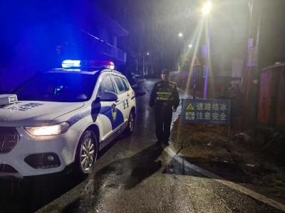 通城县石南镇：以“动”制“冻”  筑牢低温雨雪冰冻安全防线