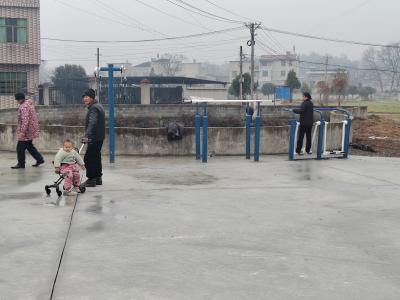 通城县港背村：文体小广场“落地” 乡村振兴添活力