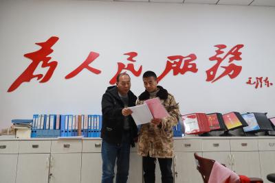 ​从“好干部”到“自家人”：一位驻村第一书记的乡土情缘