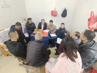 通诚县石南镇：严把政审关口 精选优质兵员