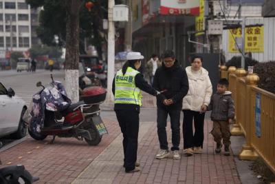 新春走基层 | 年味满通城  平安“警”相随