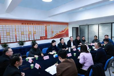 黄建平率队拜访省上市工作指导中心