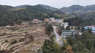 倾情帮扶金山村 同心共绘振兴图 ——记咸宁职业技术学院、咸宁军分区派驻通城县马港镇金山村工作队