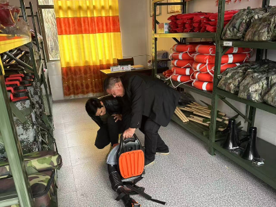 通城县石南镇：紧盯防火防汛关键期 严把“三资”管理规范关