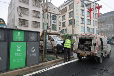  【开好局 起好步】通城县环境卫生服务中心：节前节后“不停歇” 焕新城市“开好局”