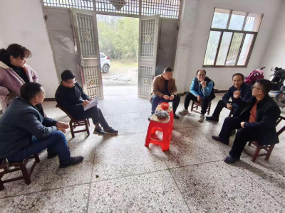 通城县大坪乡：下沉一线 攻坚G353项目迁坟拆迁