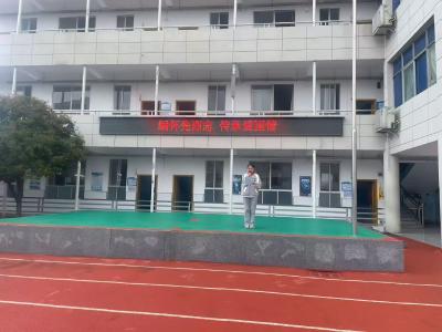 通城县隽水镇新塔小学举行“缅怀先烈志 传承爱国情”主题活动