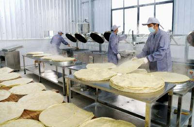 通城县四庄乡寺背村：一粒生态米 “链”出振兴路