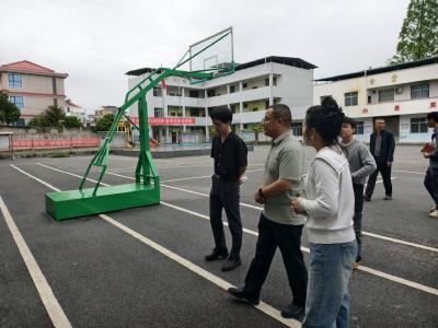 通城县北港镇党委深入辖区学校调研教育工作