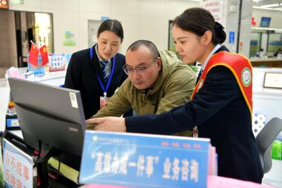 湖北通城：优化服务流程    高效便民办事