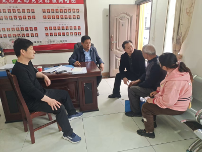 通城县石南镇：现场调解土地纠纷促和谐