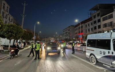 坚守护清明 平安伴归途 | 通城县公安局圆满完成清明假期安保任务