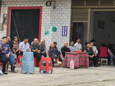 通城县五里镇尖山村：戏曲下乡惠民生 “文化大餐”润心田